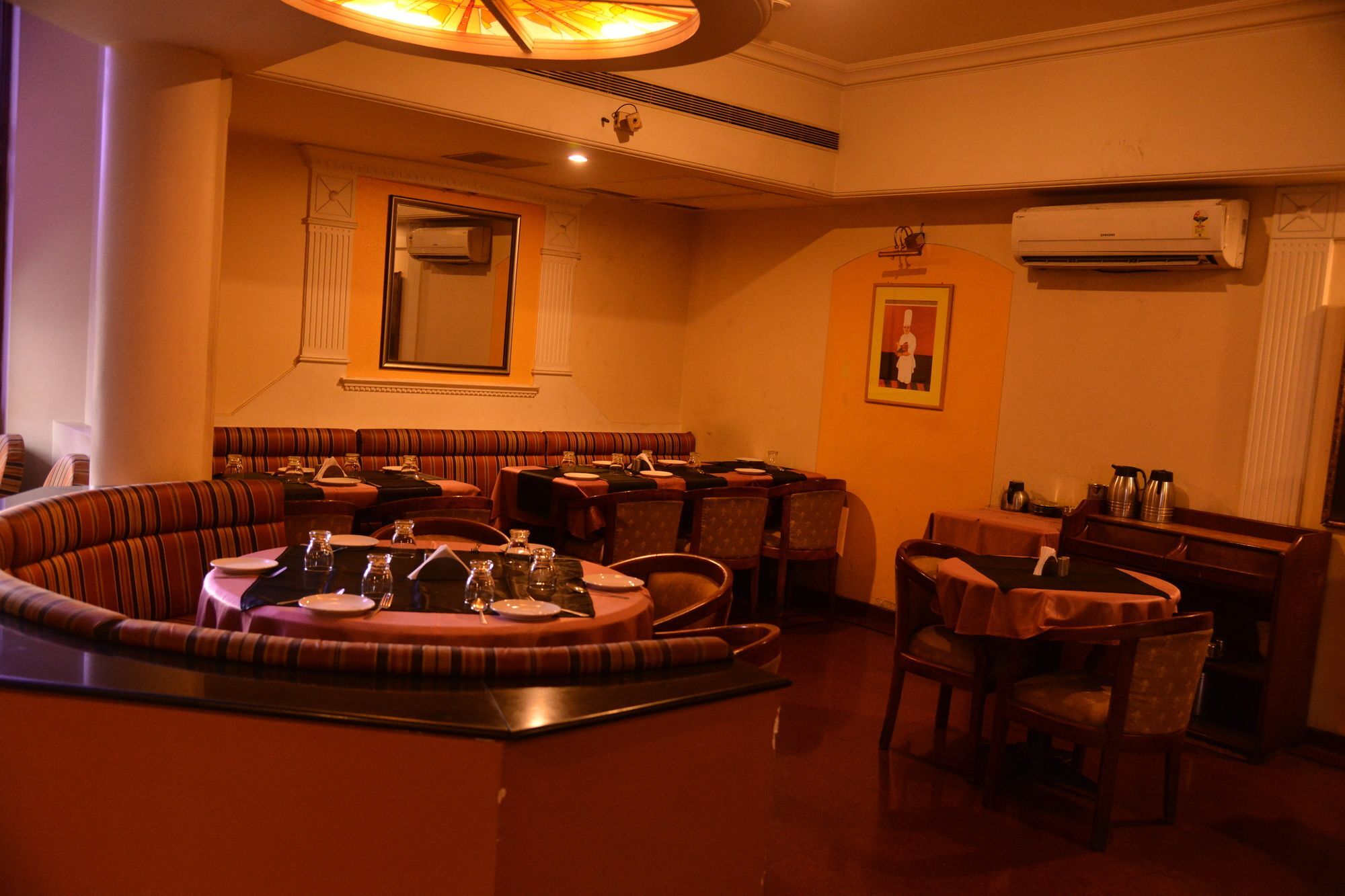 Hotel Sai Palace Нашик Екстериор снимка
